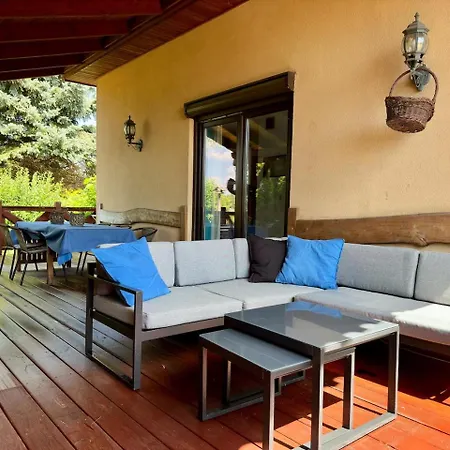 Uroczy Zakatek Boszkowo בית נופש *